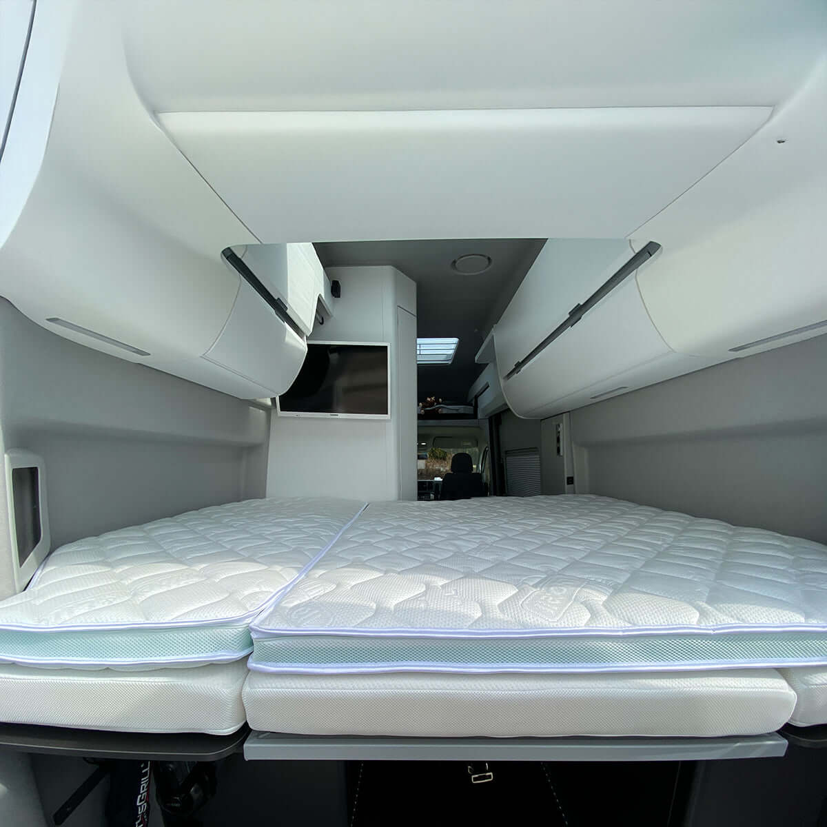 Topper Grand California